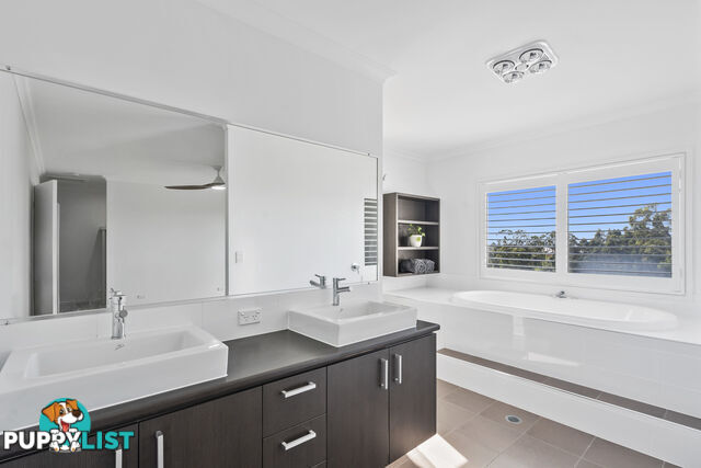 23 McAuley Parade Pacific Pines QLD 4211
