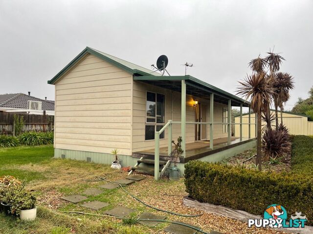 8 Oakfield Court Melton South VIC 3338