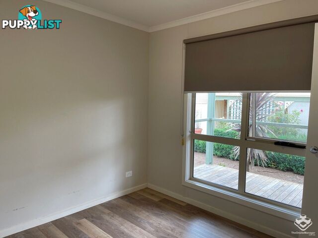 8 Oakfield Court Melton South VIC 3338