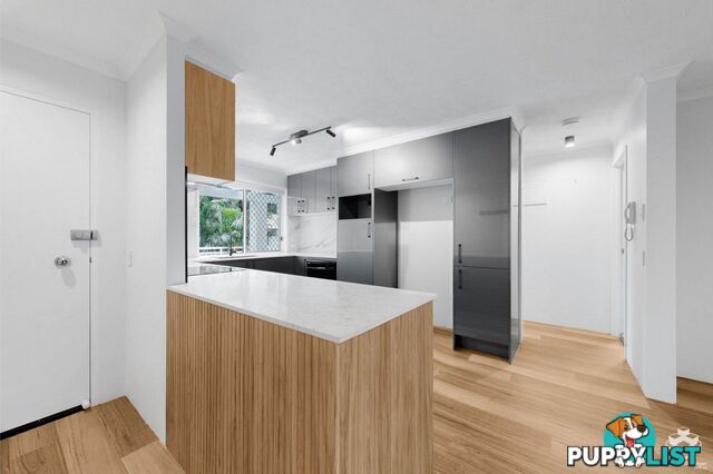 1/37 Mawarra Sreet Chevron Island QLD 4217