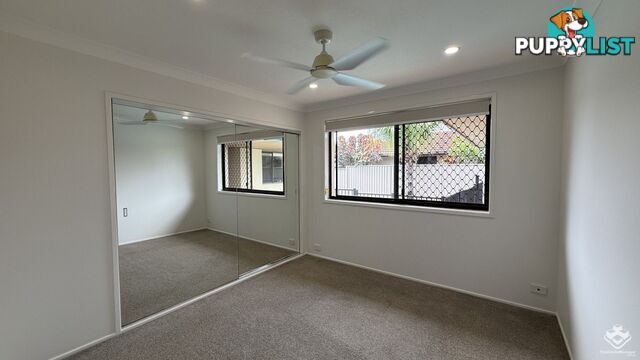 15 MacKay Close Bundall QLD 4217