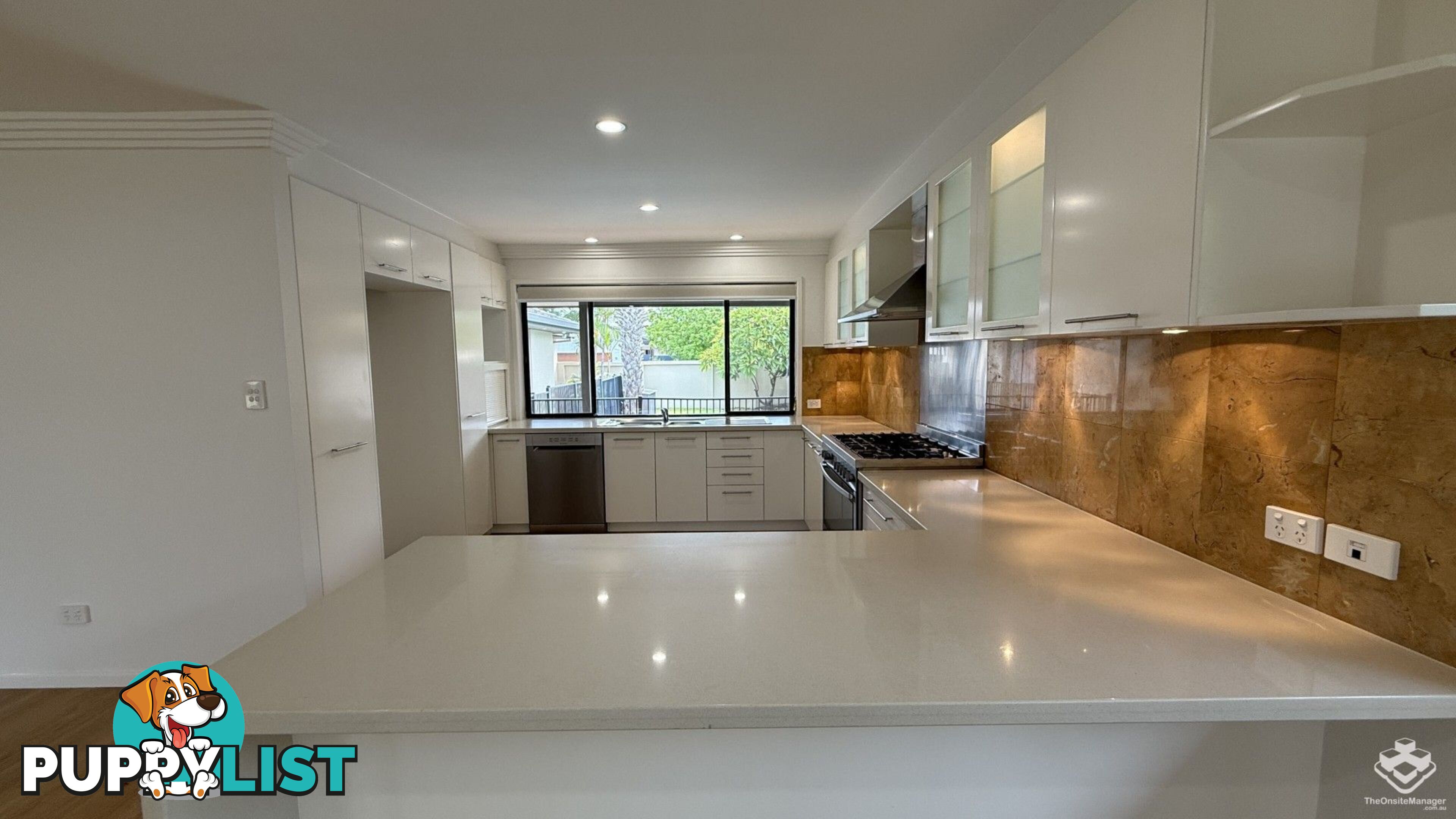 15 MacKay Close Bundall QLD 4217