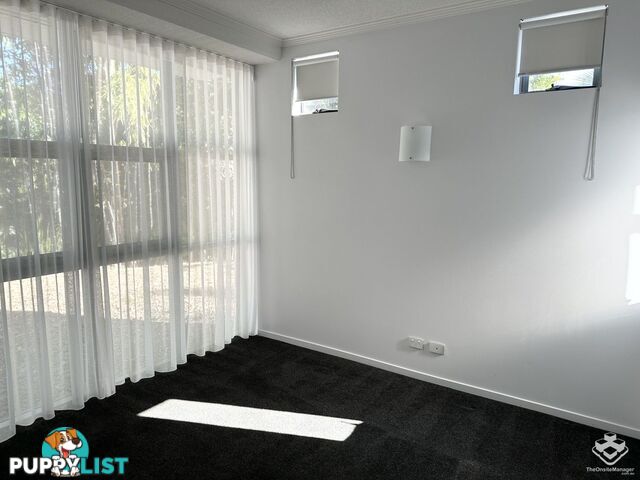 p5/28 Bayview Street Runaway Bay QLD 4216