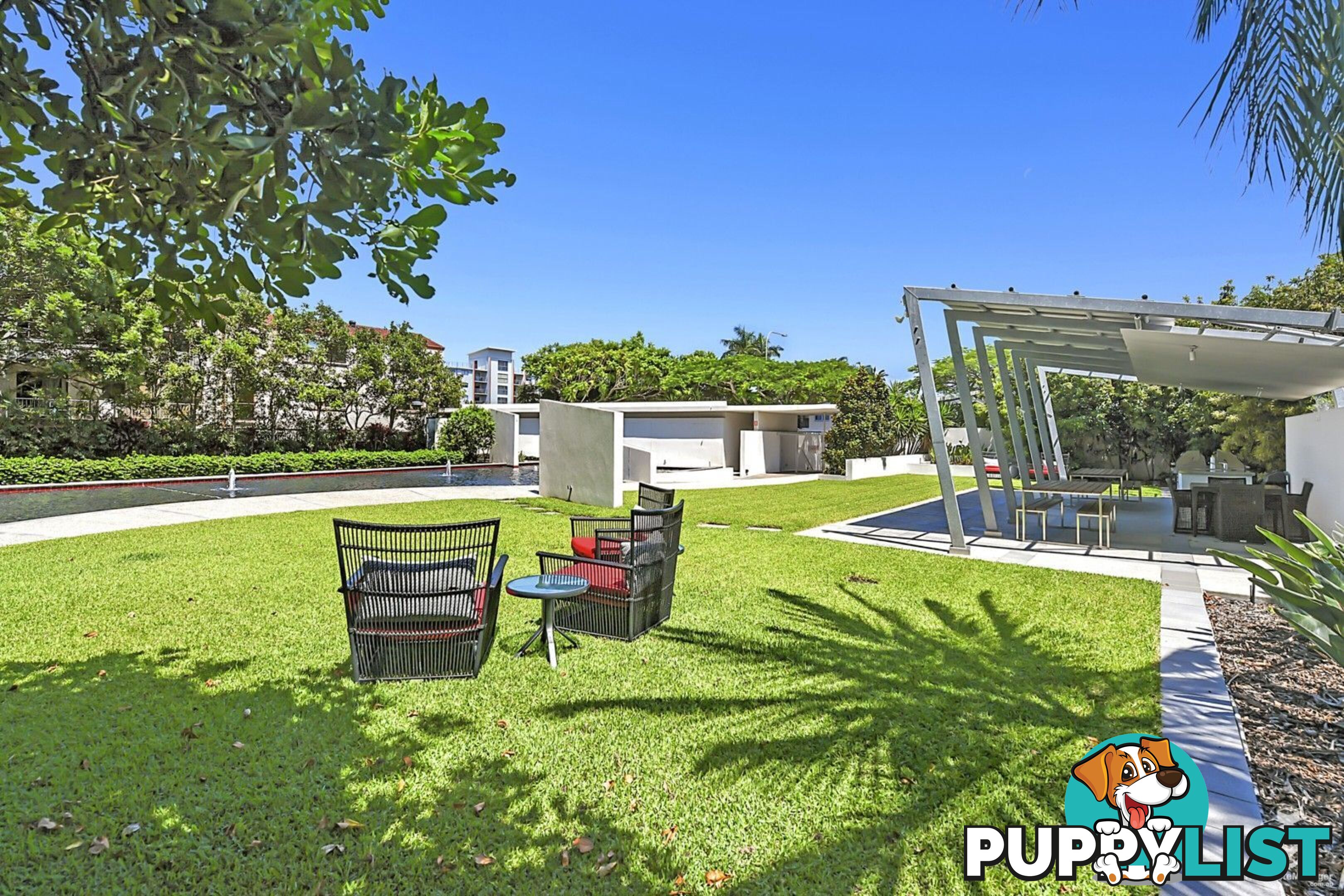 ID:21158437 230 Marine Parade Labrador Qld 4215