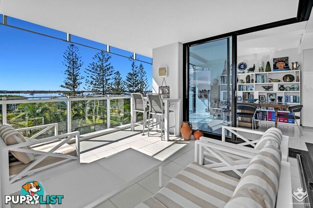 ID:21158437 230 Marine Parade Labrador Qld 4215