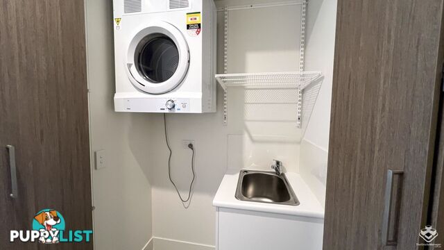 ID:21153726 5 Chester Terrace Southport QLD 4215