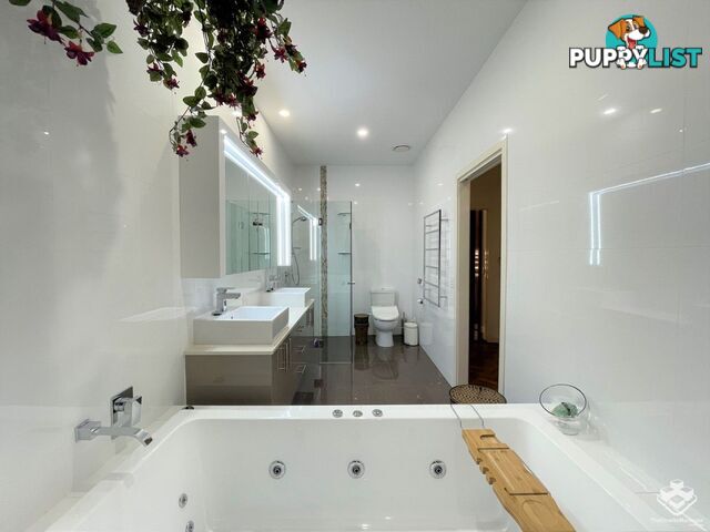 ID:21156469 3046 Quay South Drive Carrara QLD 4211