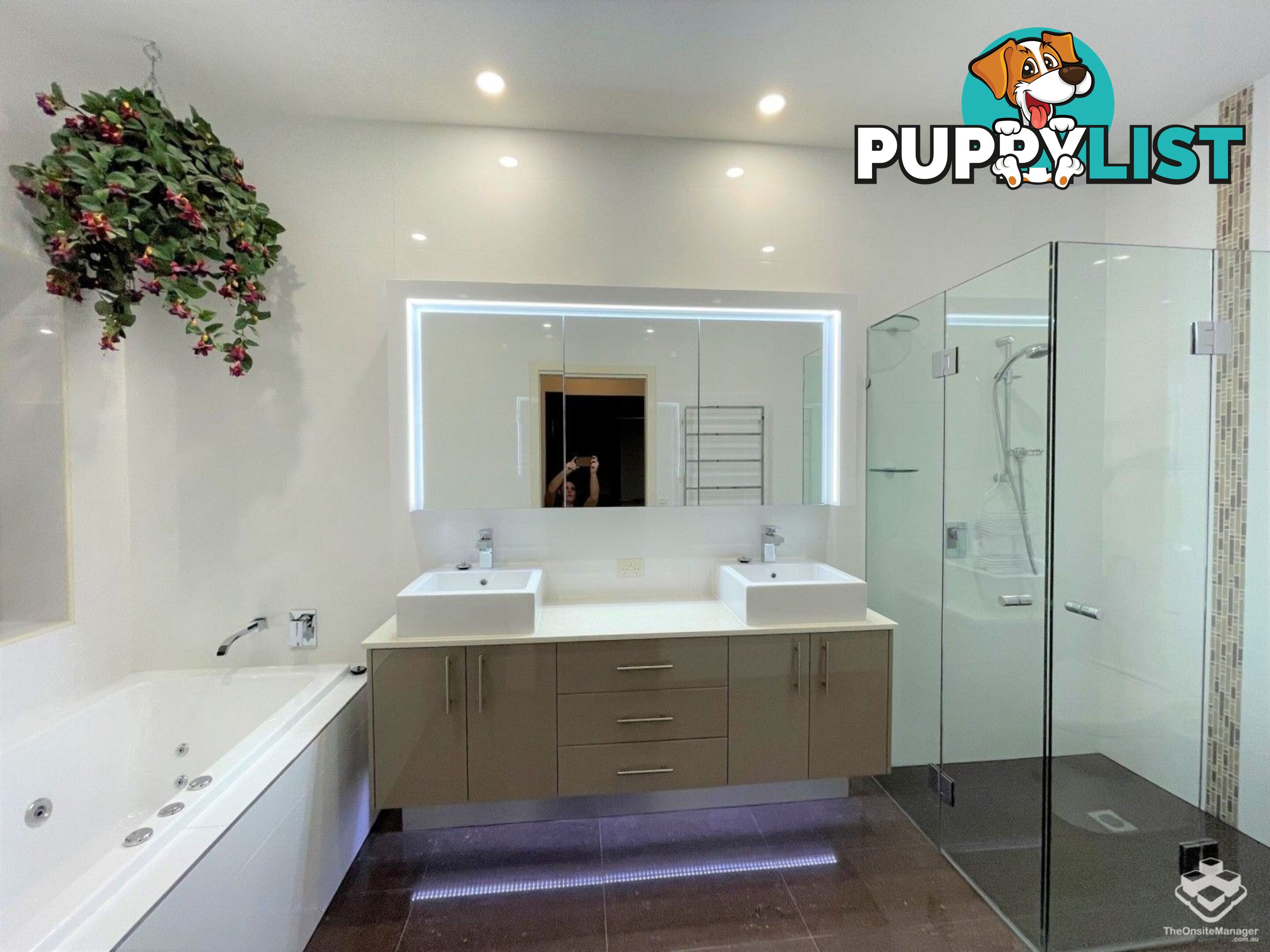 ID:21156469 3046 Quay South Drive Carrara QLD 4211