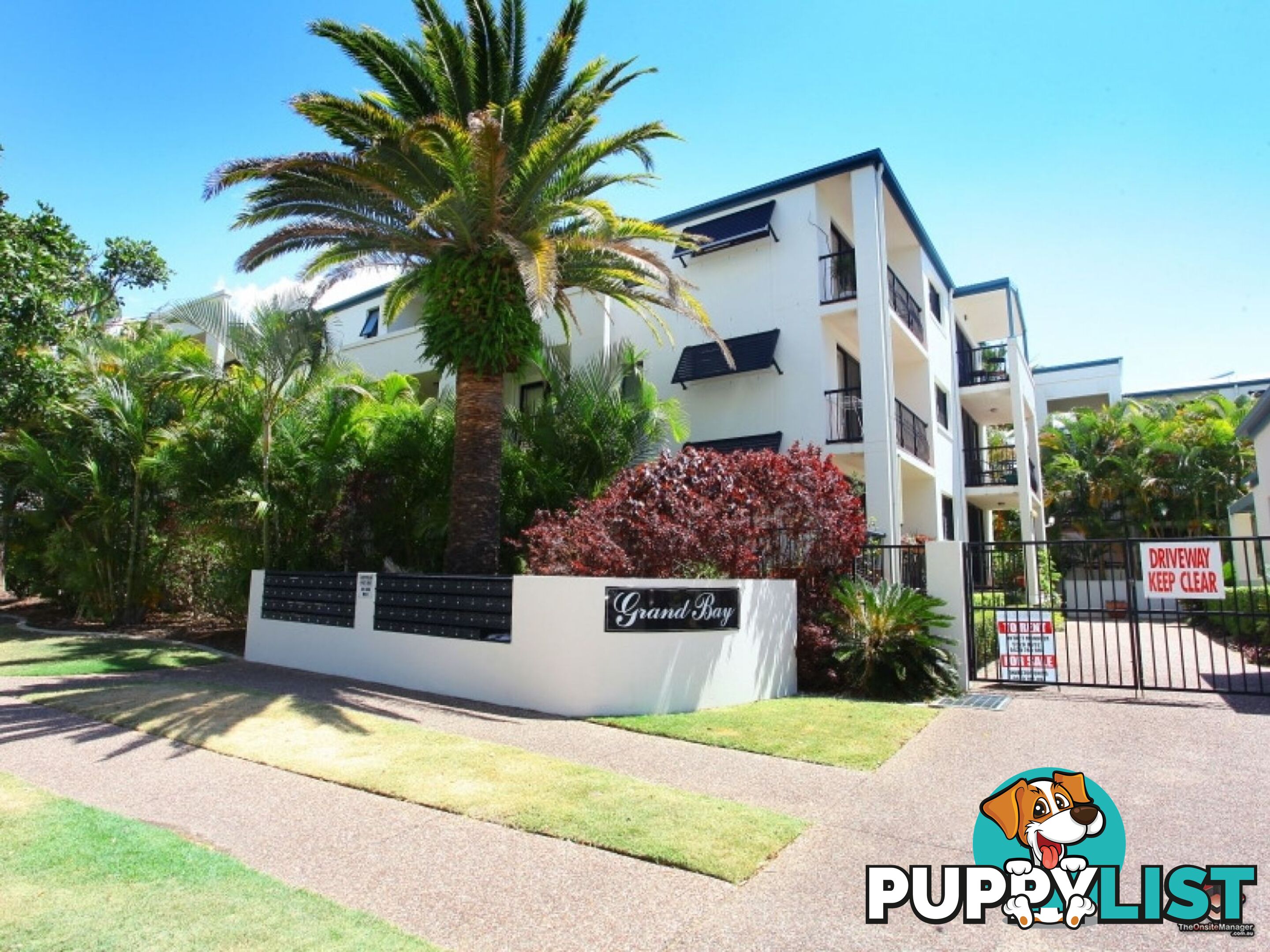 38 Labrador Street Labrador QLD 4215