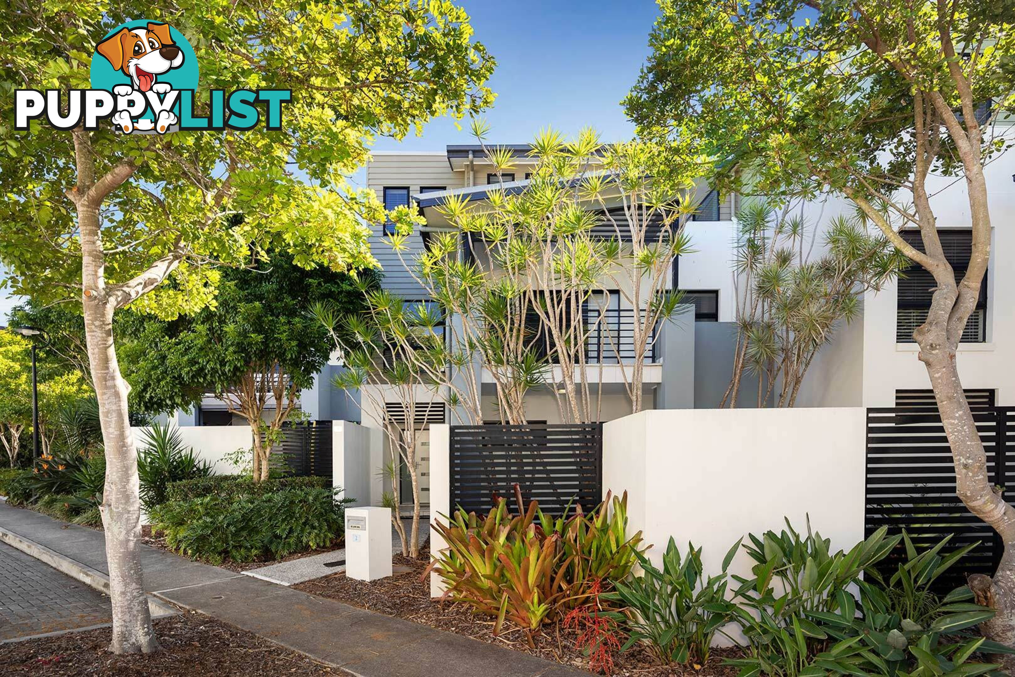 2 / 16 Surbiton Court Carindale QLD 4152