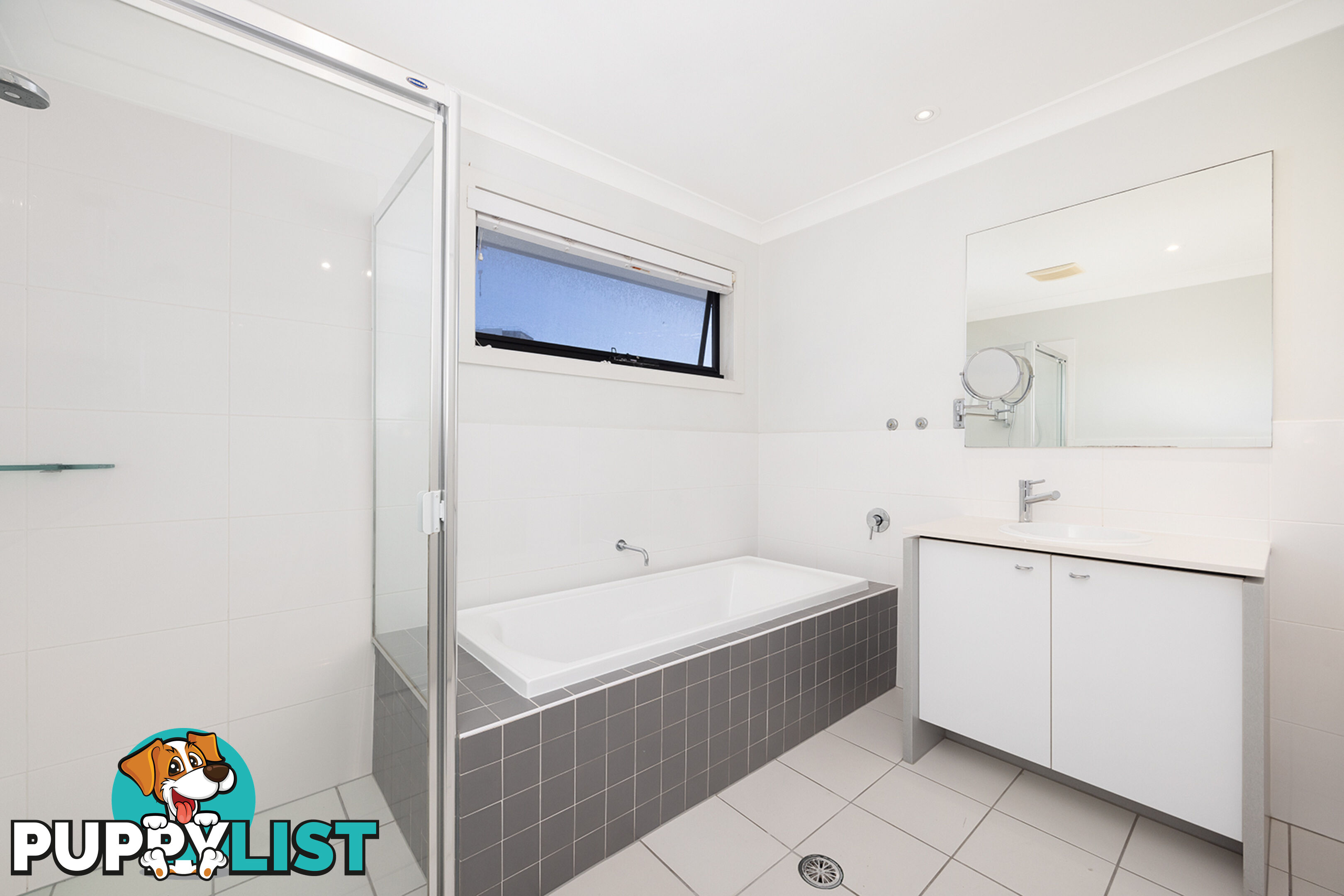 2 / 16 Surbiton Court Carindale QLD 4152