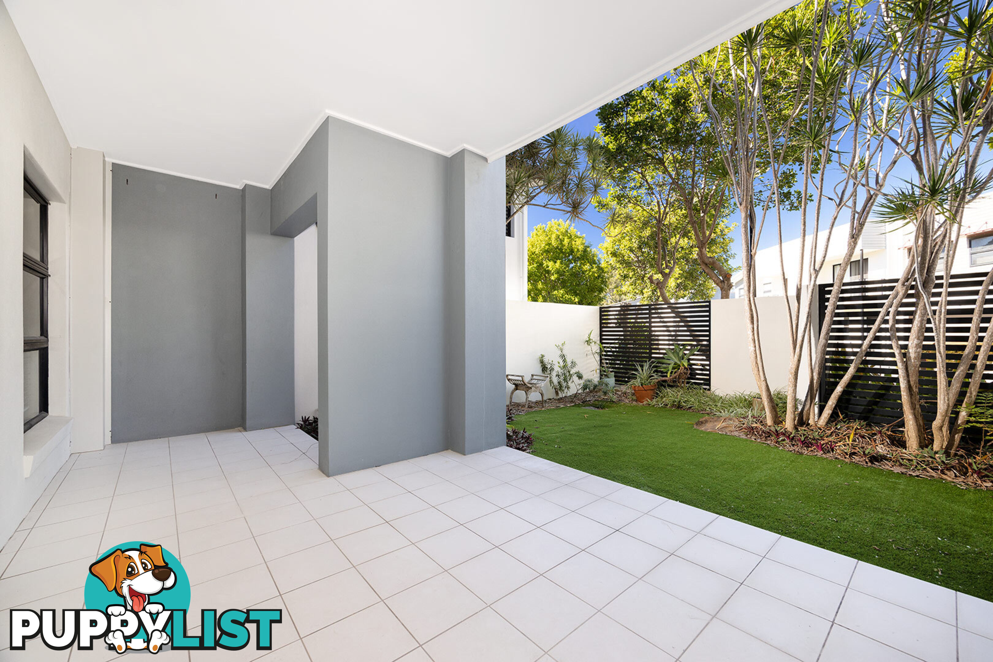 2 / 16 Surbiton Court Carindale QLD 4152