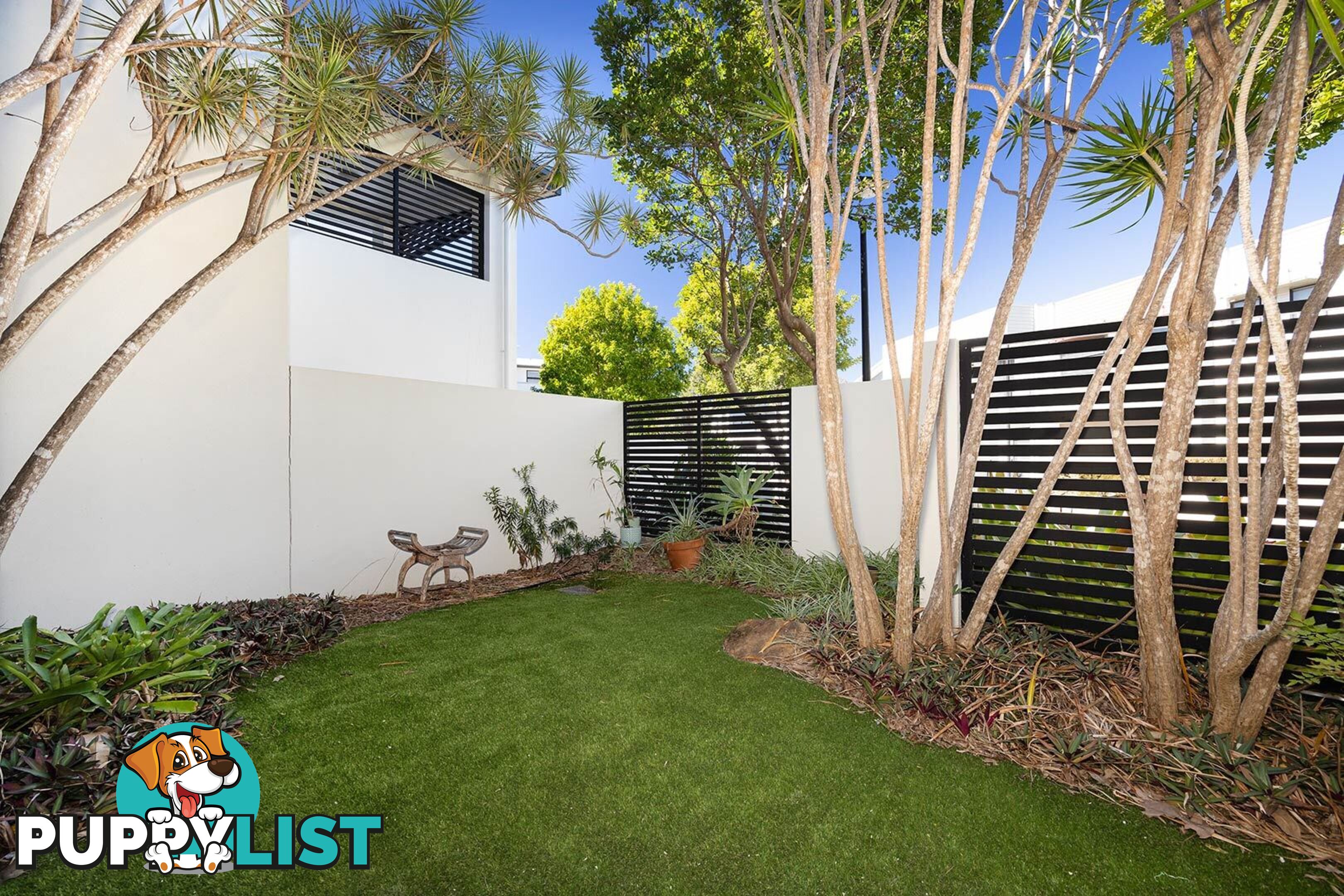 2 / 16 Surbiton Court Carindale QLD 4152