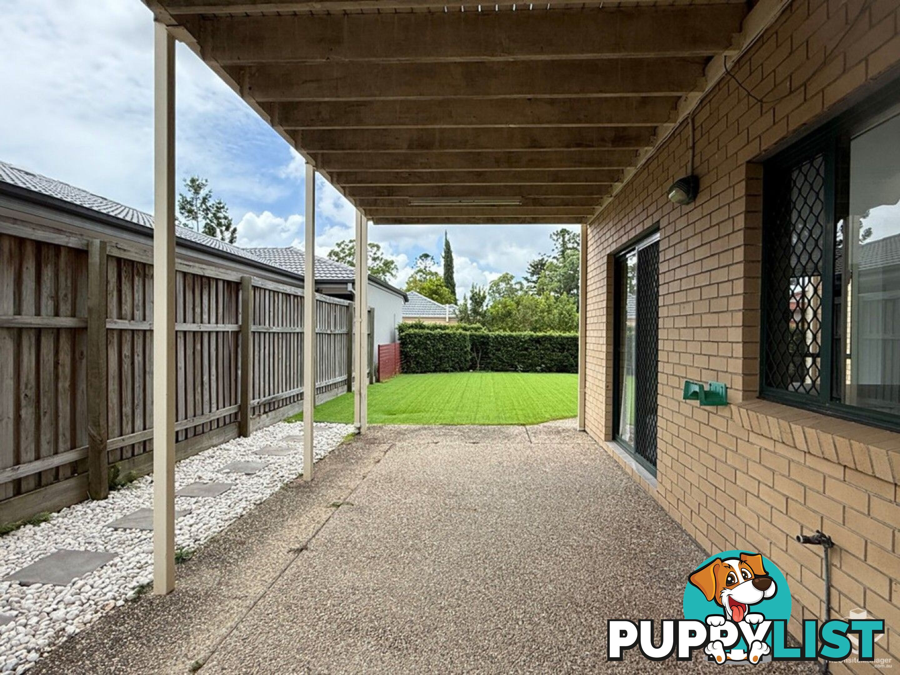 33 Lakeside Circuit Sinnamon Park QLD 4073