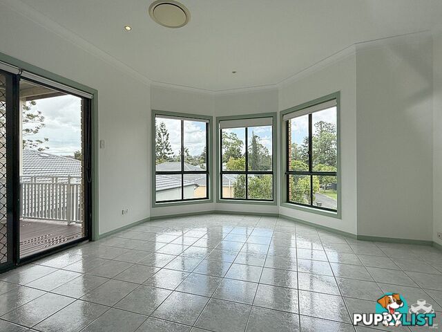 33 Lakeside Circuit Sinnamon Park QLD 4073