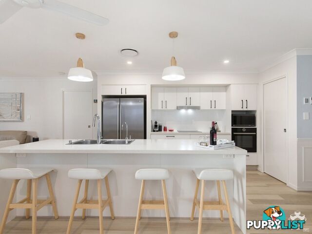 8 Field Street Helensvale QLD 4212