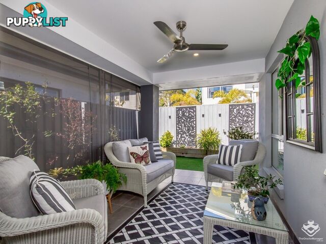 8 Field Street Helensvale QLD 4212