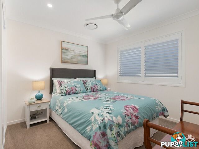 8 Field Street Helensvale QLD 4212