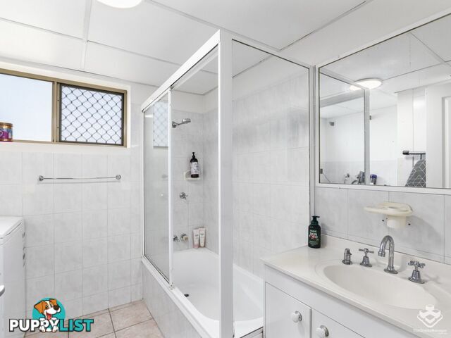 4/10 Macaulay Street Coorparoo QLD 4151