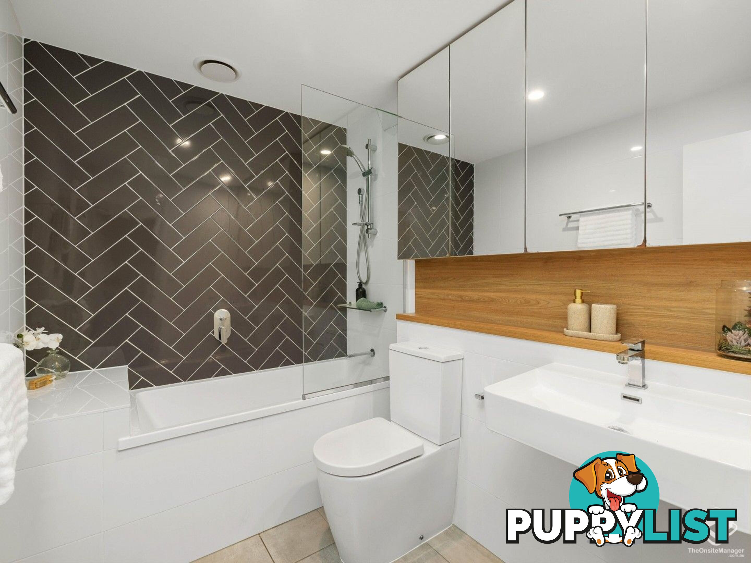 ID:21152963 10 Curwen Terrace Chermside QLD 4032