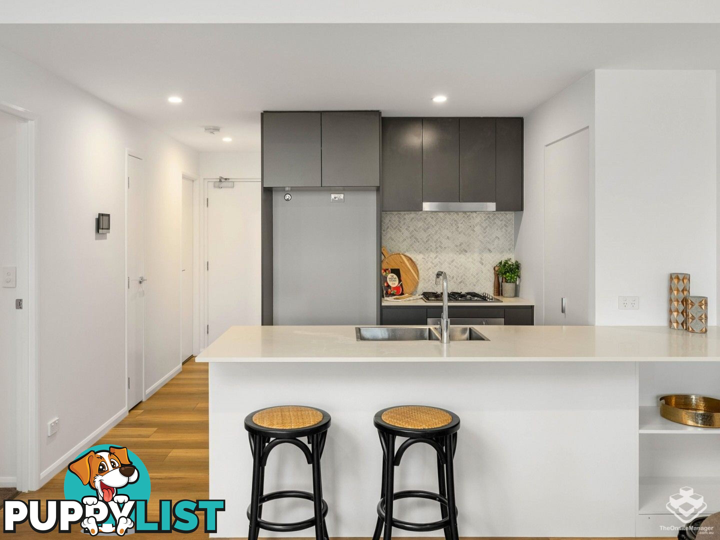 ID:21152963 10 Curwen Terrace Chermside QLD 4032