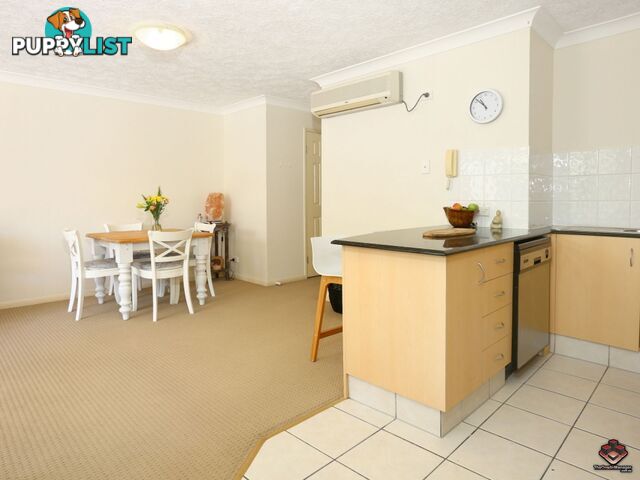 38 Labrador Street Labrador QLD 4215