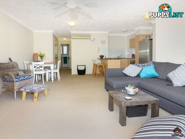 38 Labrador Street Labrador QLD 4215