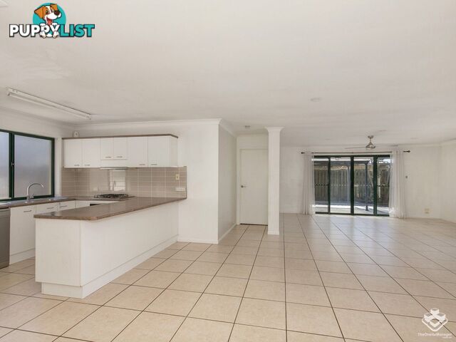 4 Harrow Place Arundel QLD 4214