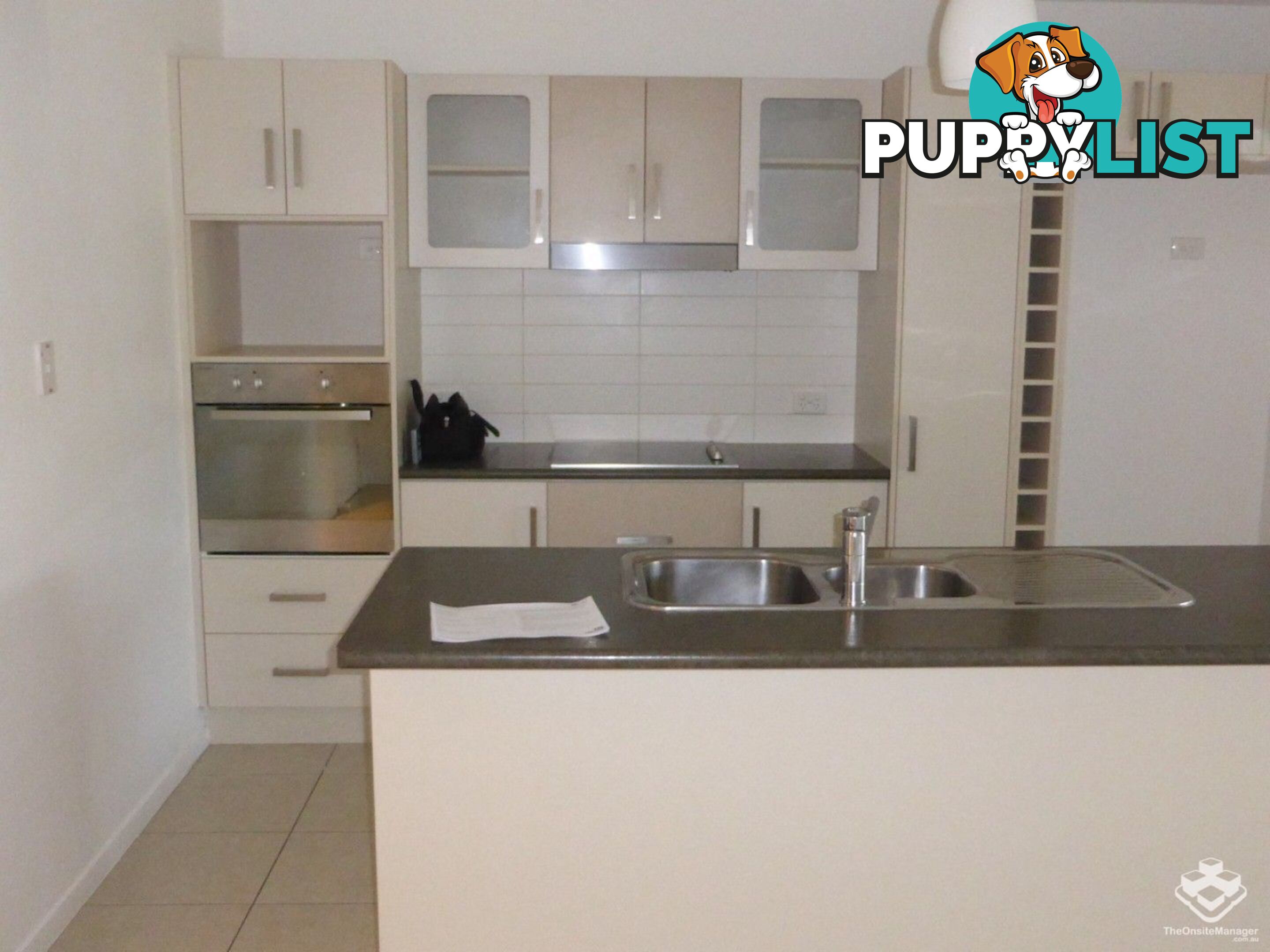 ID:21141626 6-24 Henry Street West End QLD 4810