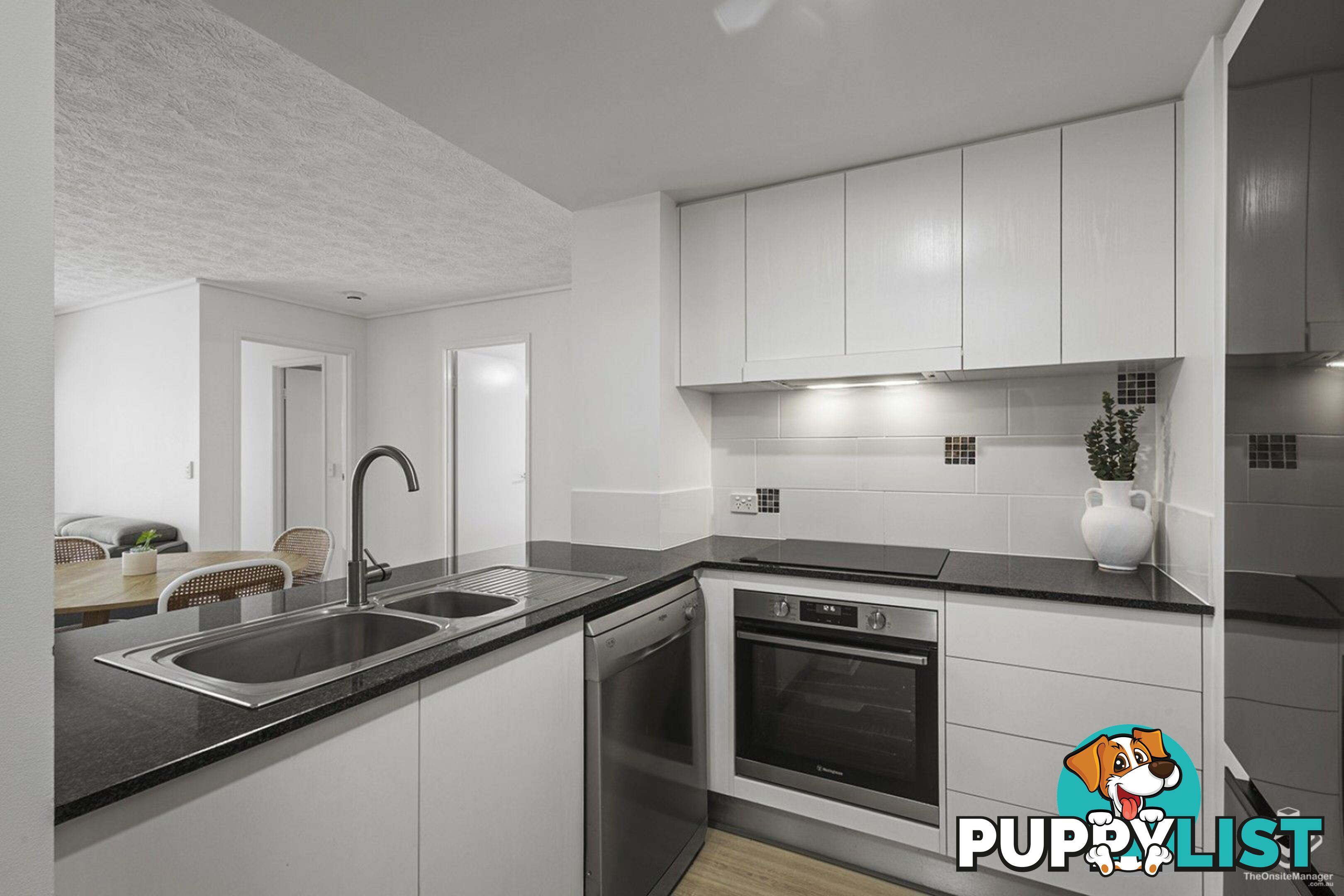 27/4 Grand Parade Kawana Island QLD 4575