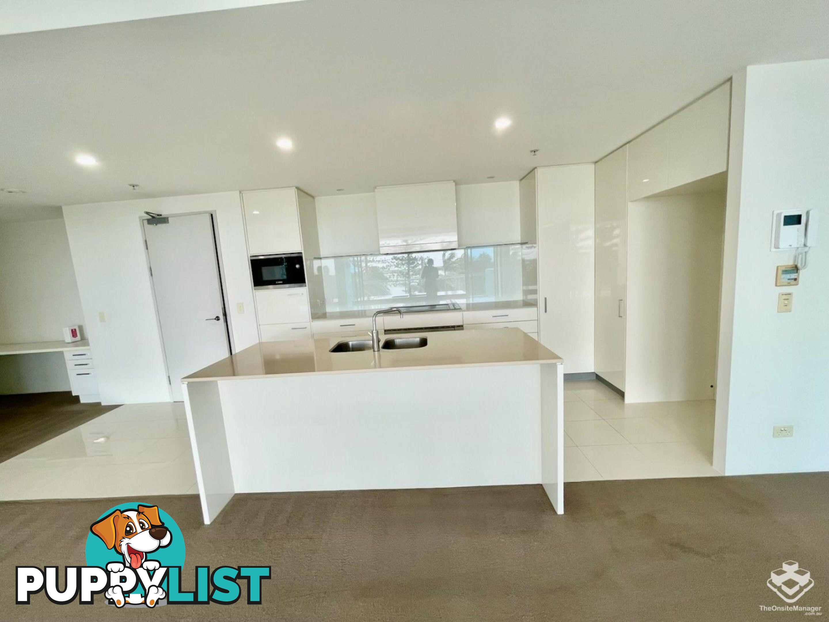 ID:21152117 230 Marine Parade Labrador QLD 4215