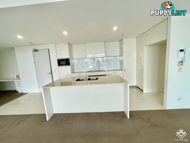 ID:21152117 230 Marine Parade Labrador QLD 4215