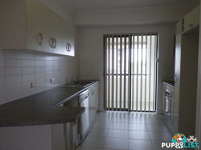 ID:21144090 6-24 Henry Street West End QLD 4810