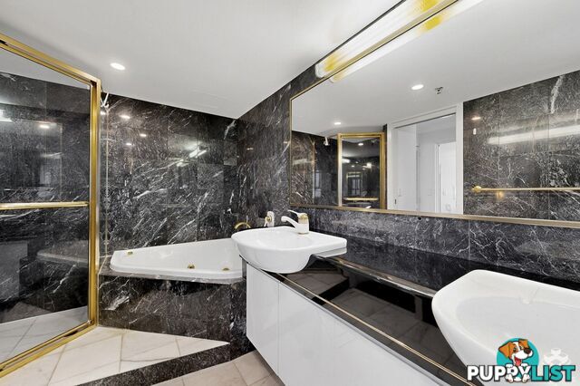 115/17 Bayview Street Runaway Bay QLD 4216