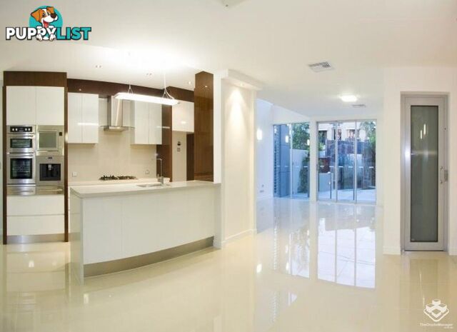 ID:21154433 56 Stanhill Drive Chevron Island QLD 4217