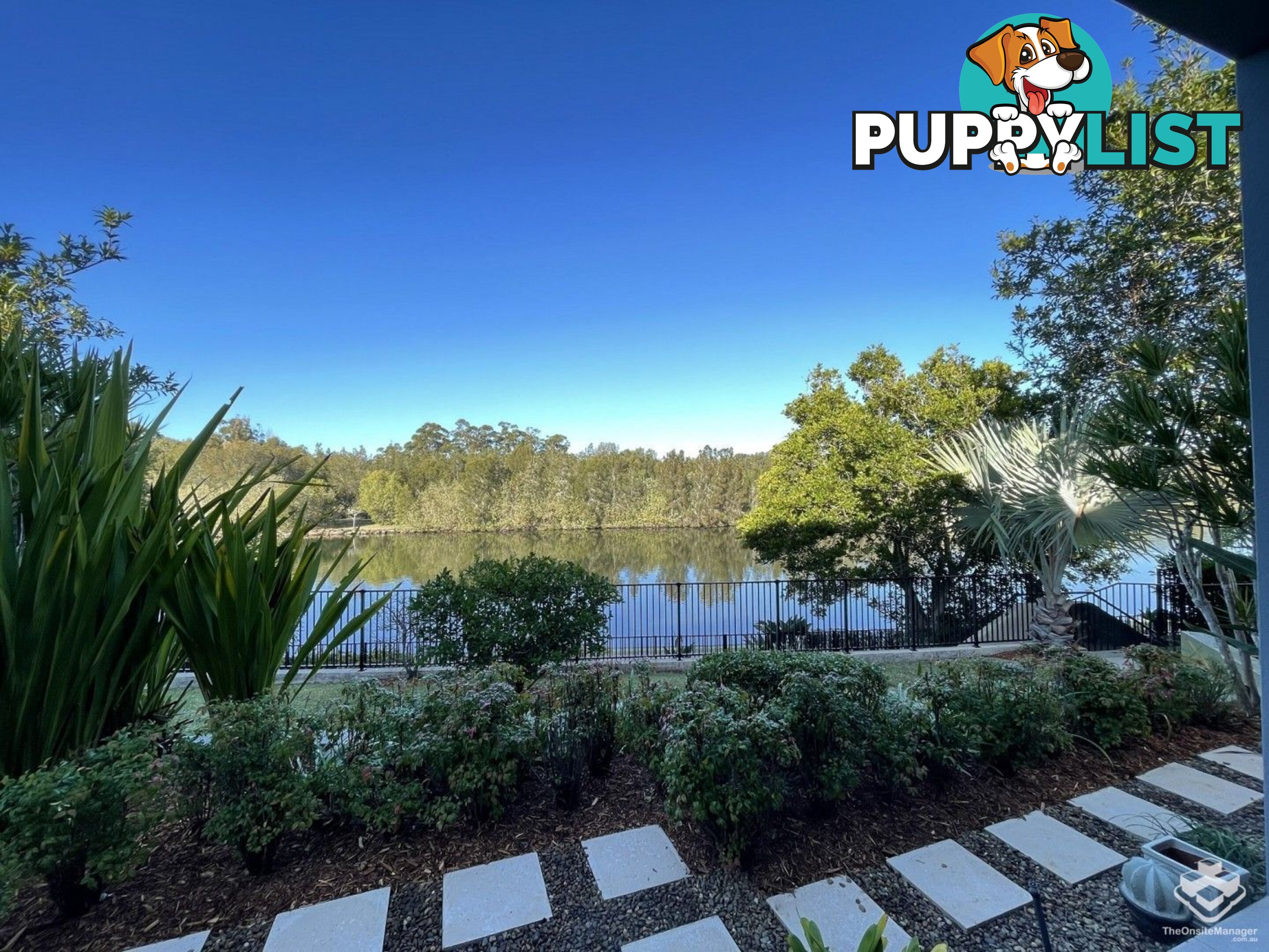 5034 EMERALD ISLAND DRIVE Carrara QLD 4211