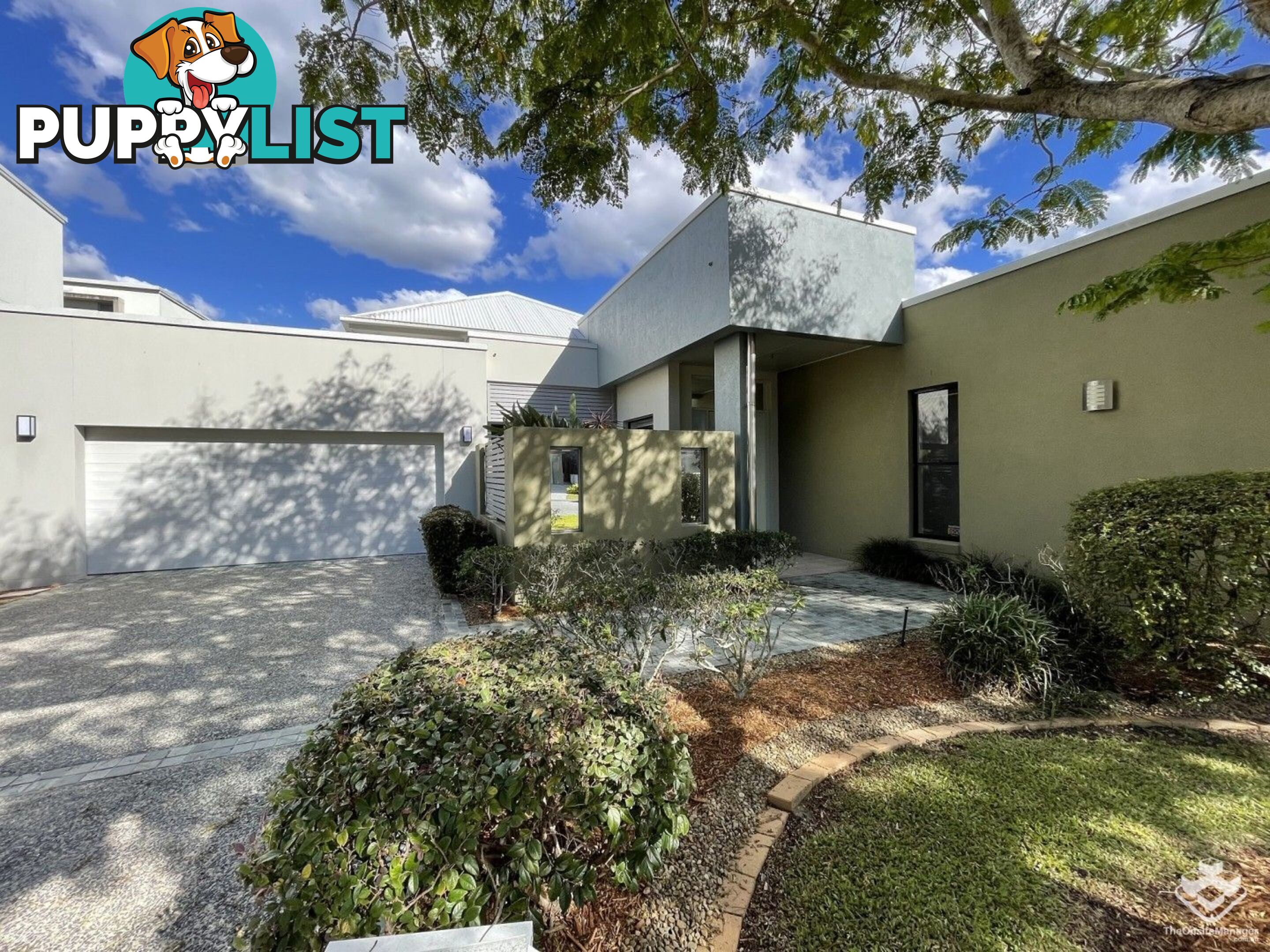 5034 EMERALD ISLAND DRIVE Carrara QLD 4211