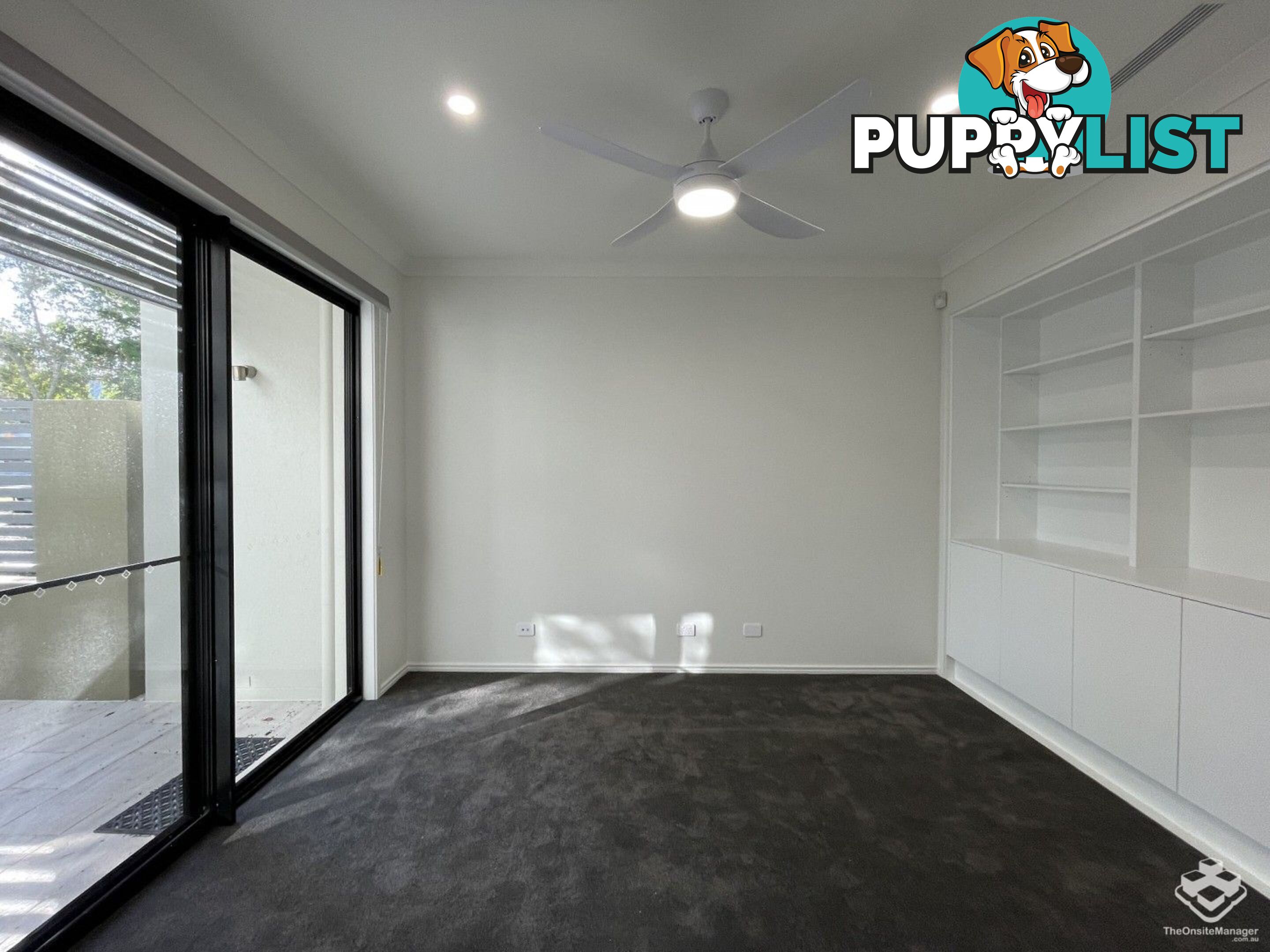 5034 EMERALD ISLAND DRIVE Carrara QLD 4211