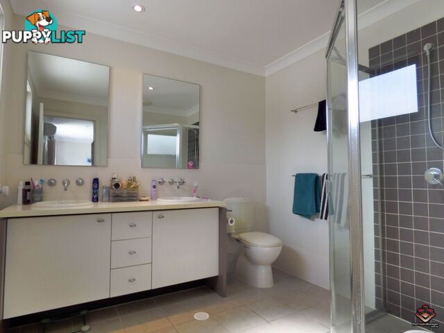 16 Surbiton Court Carindale QLD 4152