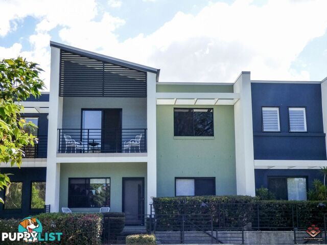 16 Surbiton Court Carindale QLD 4152