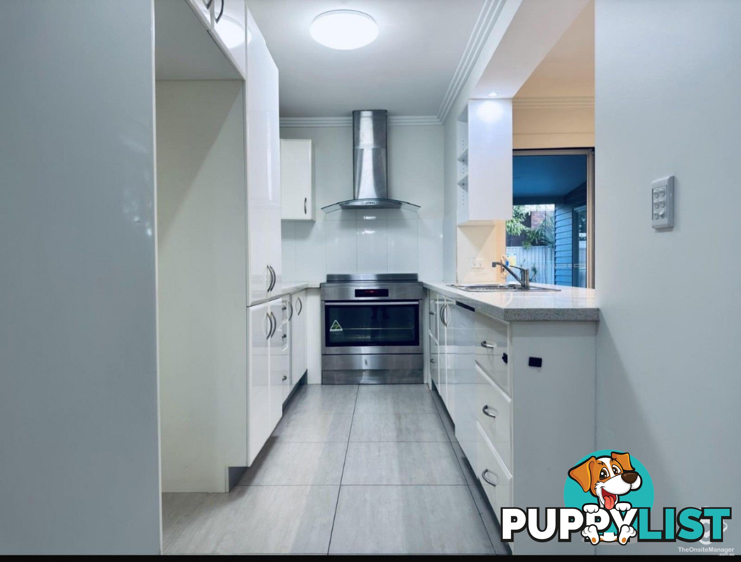 23 Reynolds Avenue Labrador QLD 4215