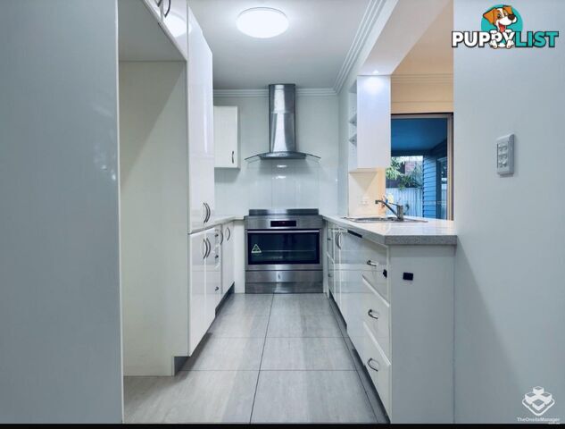 23 Reynolds Avenue Labrador QLD 4215