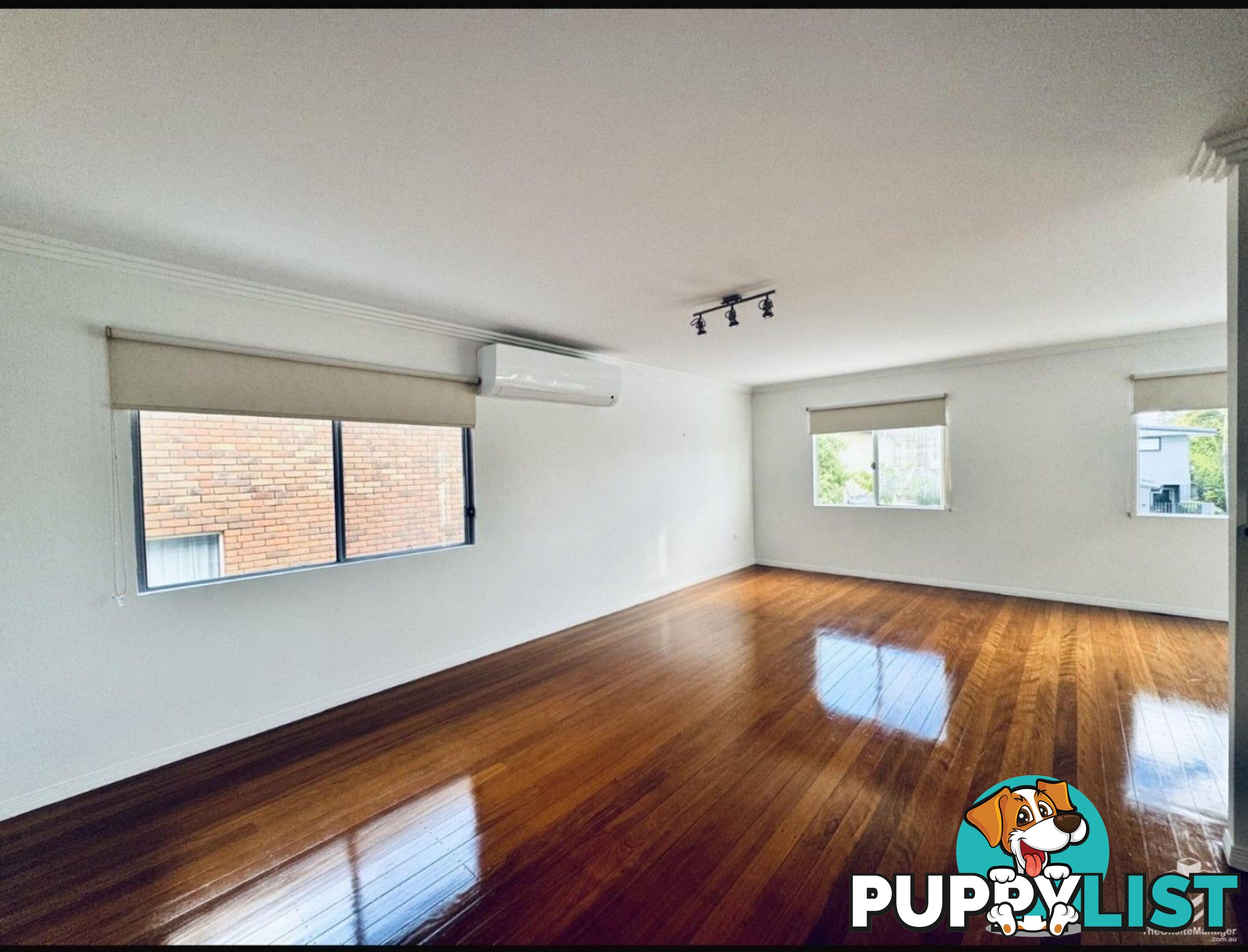 23 Reynolds Avenue Labrador QLD 4215