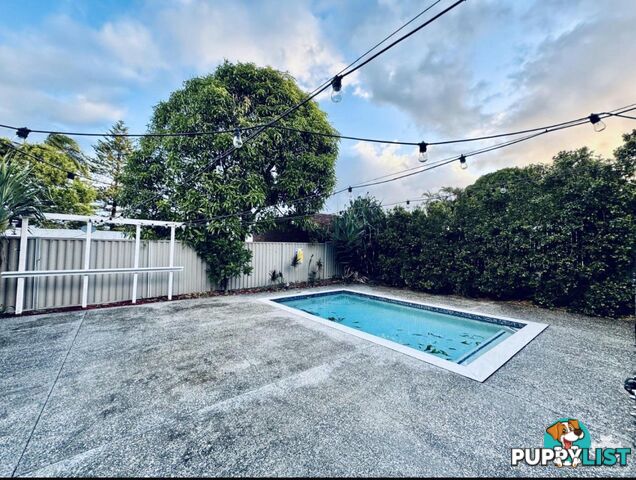 23 Reynolds Avenue Labrador QLD 4215