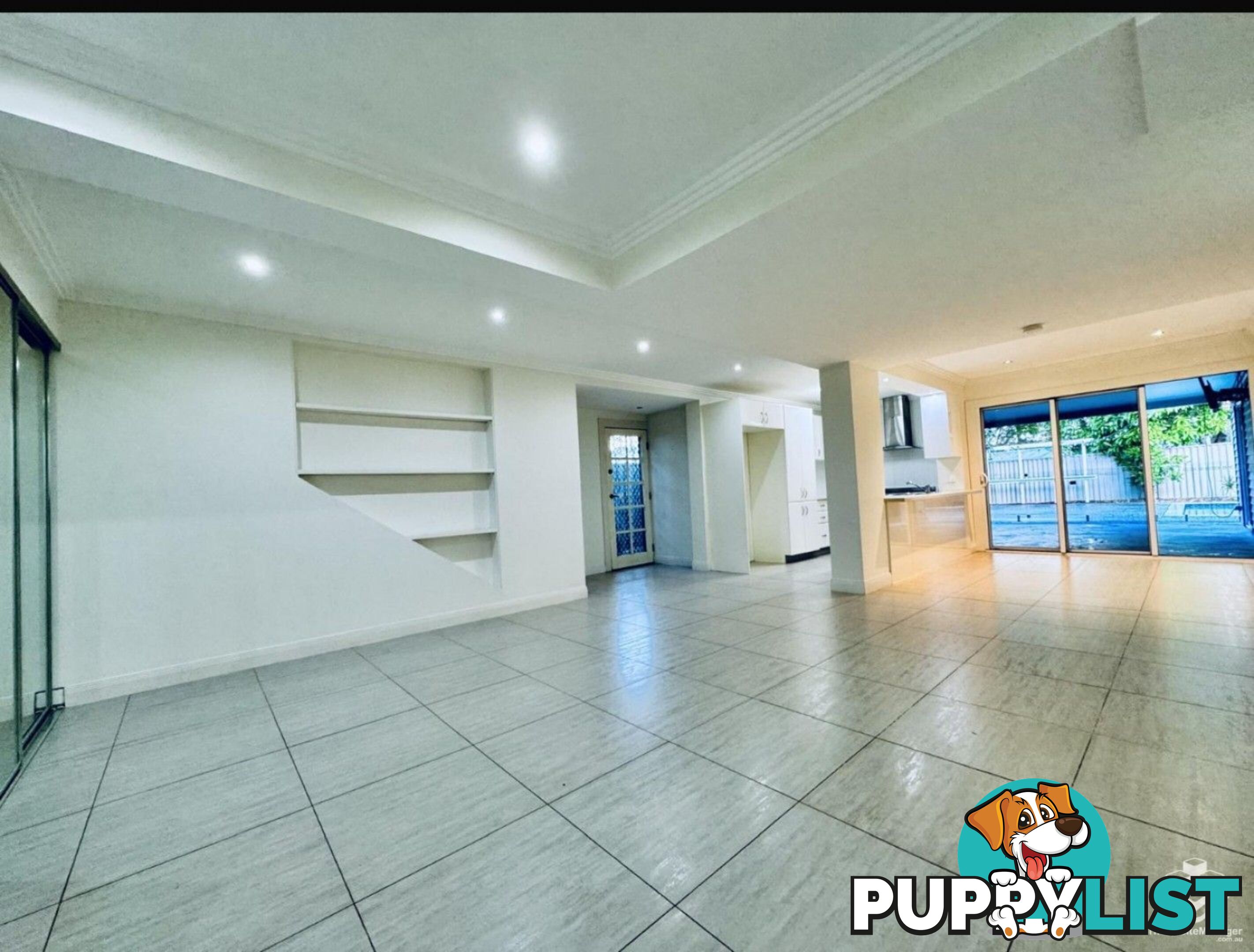 23 Reynolds Avenue Labrador QLD 4215