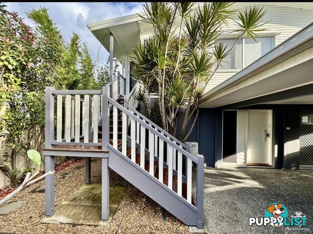 23 Reynolds Avenue Labrador QLD 4215