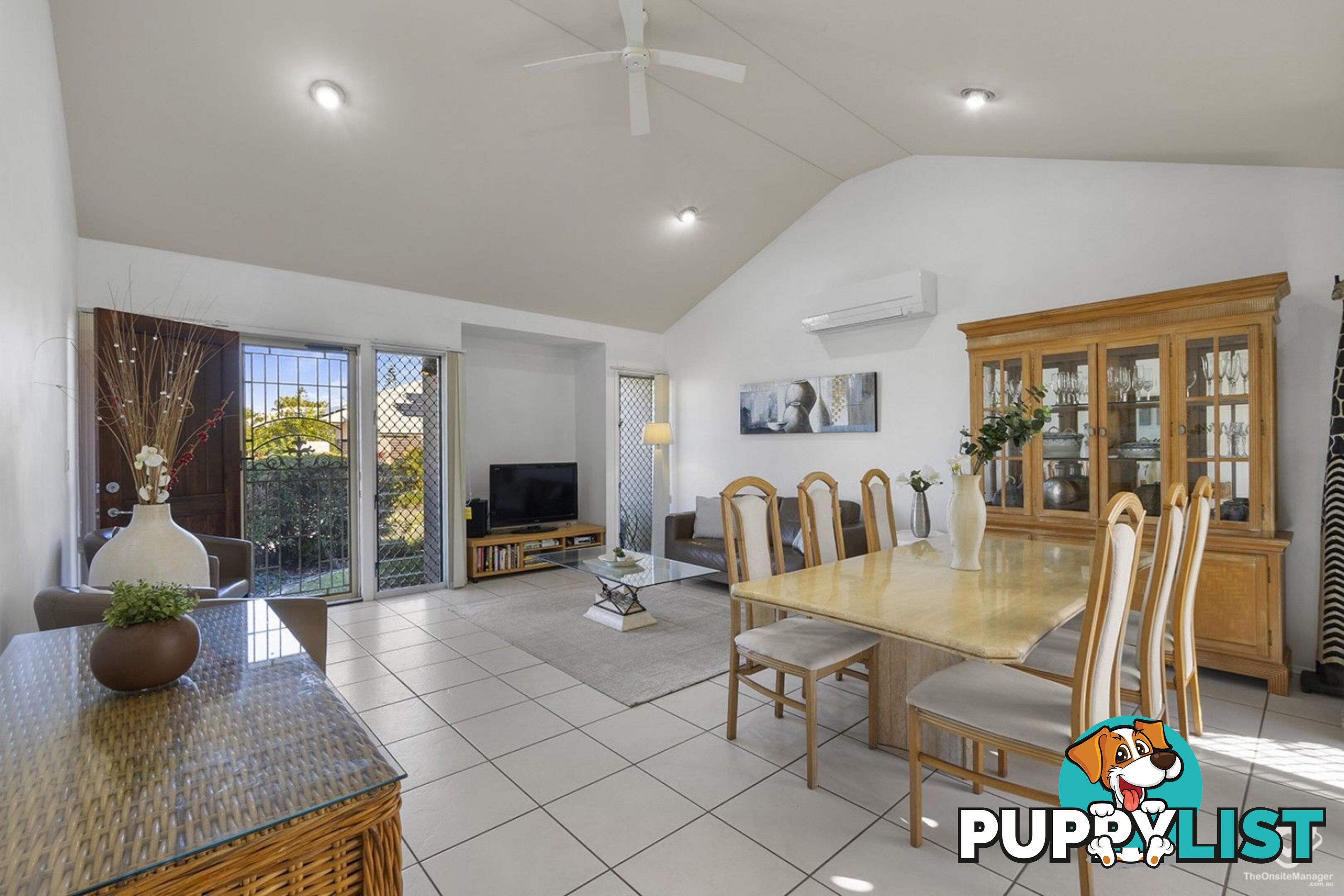 19/2 Grand Parade Parrearra QLD 4575