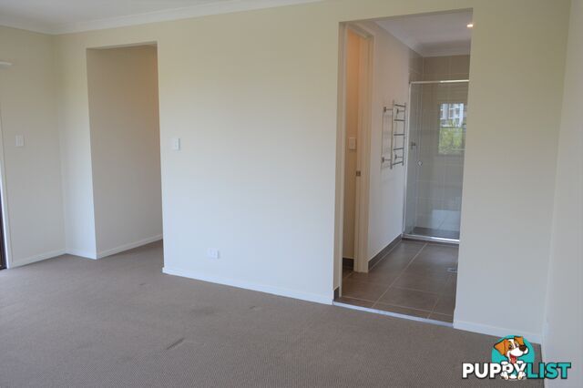 5 Jurien Crescent Varsity Lakes QLD 4227