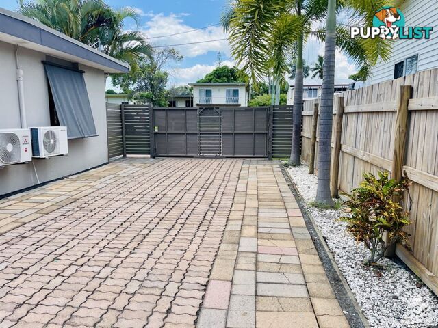 5 Herrigan Street Glenella QLD 4740