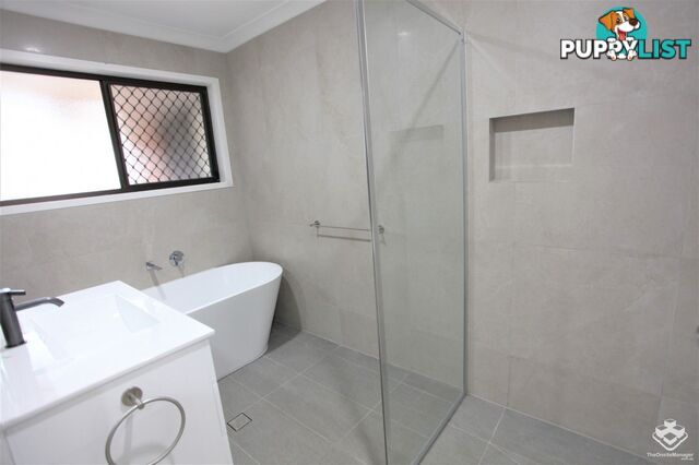 1 Orpheus Road Mermaid Waters QLD 4218